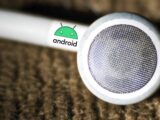 Cómo escuchar música por un solo auricular en Android